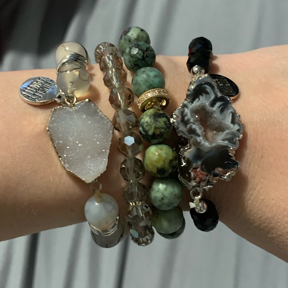 Kinsley Armelle Stack